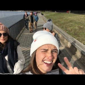 Meet your Posher, Olivia